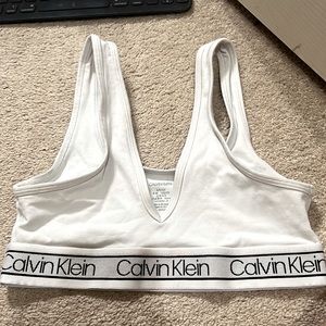 calvin klein sports bra in white
